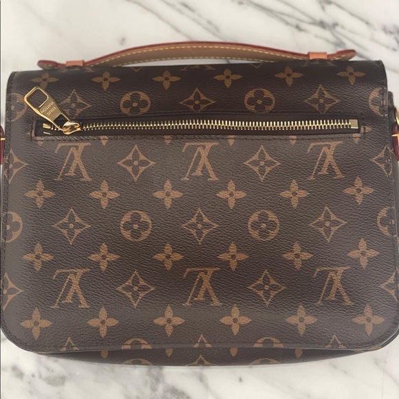 Louis Vuitton Pochette Métis - Picture 3 of 5